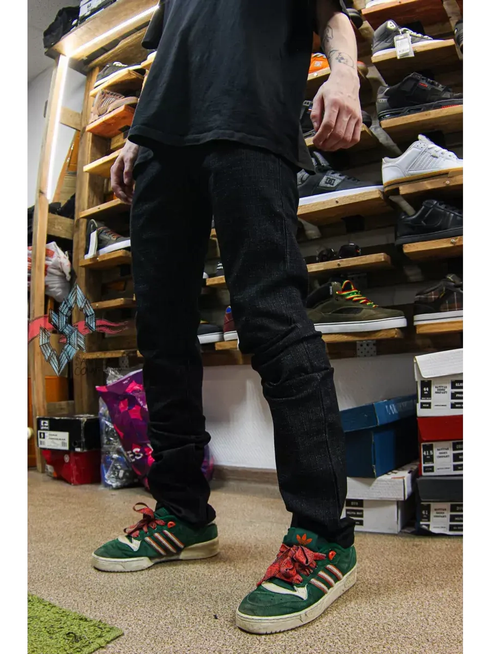 Джинсы прямые трубы от Savitar Shoes Company