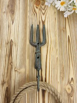 Iron Garden Крючок настенный Вилка Садовника