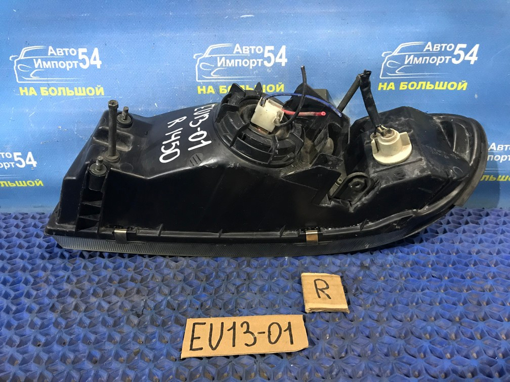 Фара передняя правая NISSAN BLUEBIRD 1993