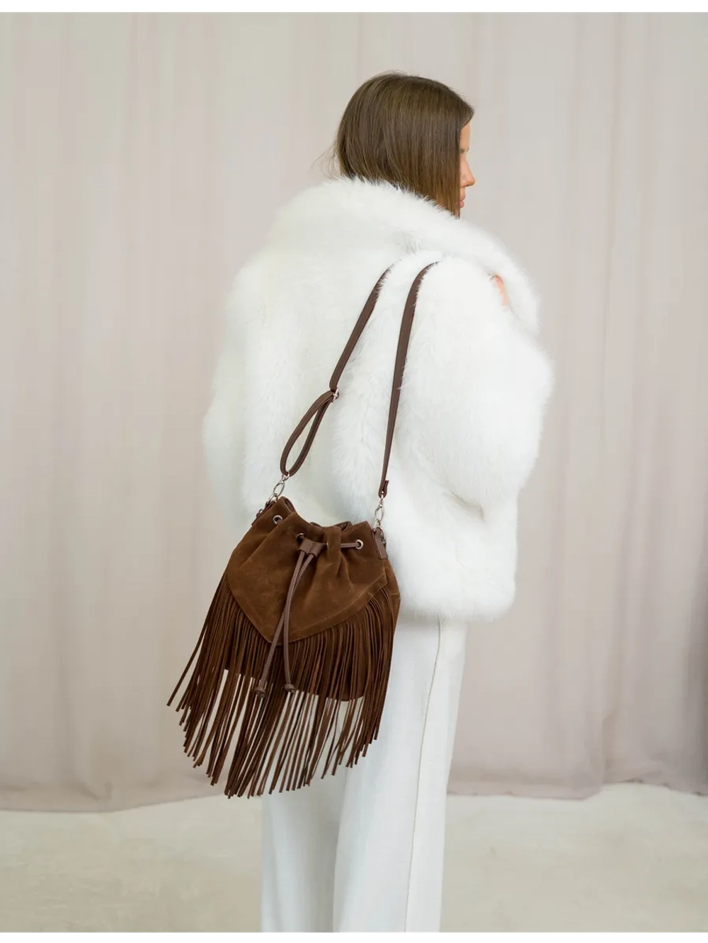 сумка через плечо тоут средняя натуральная замша