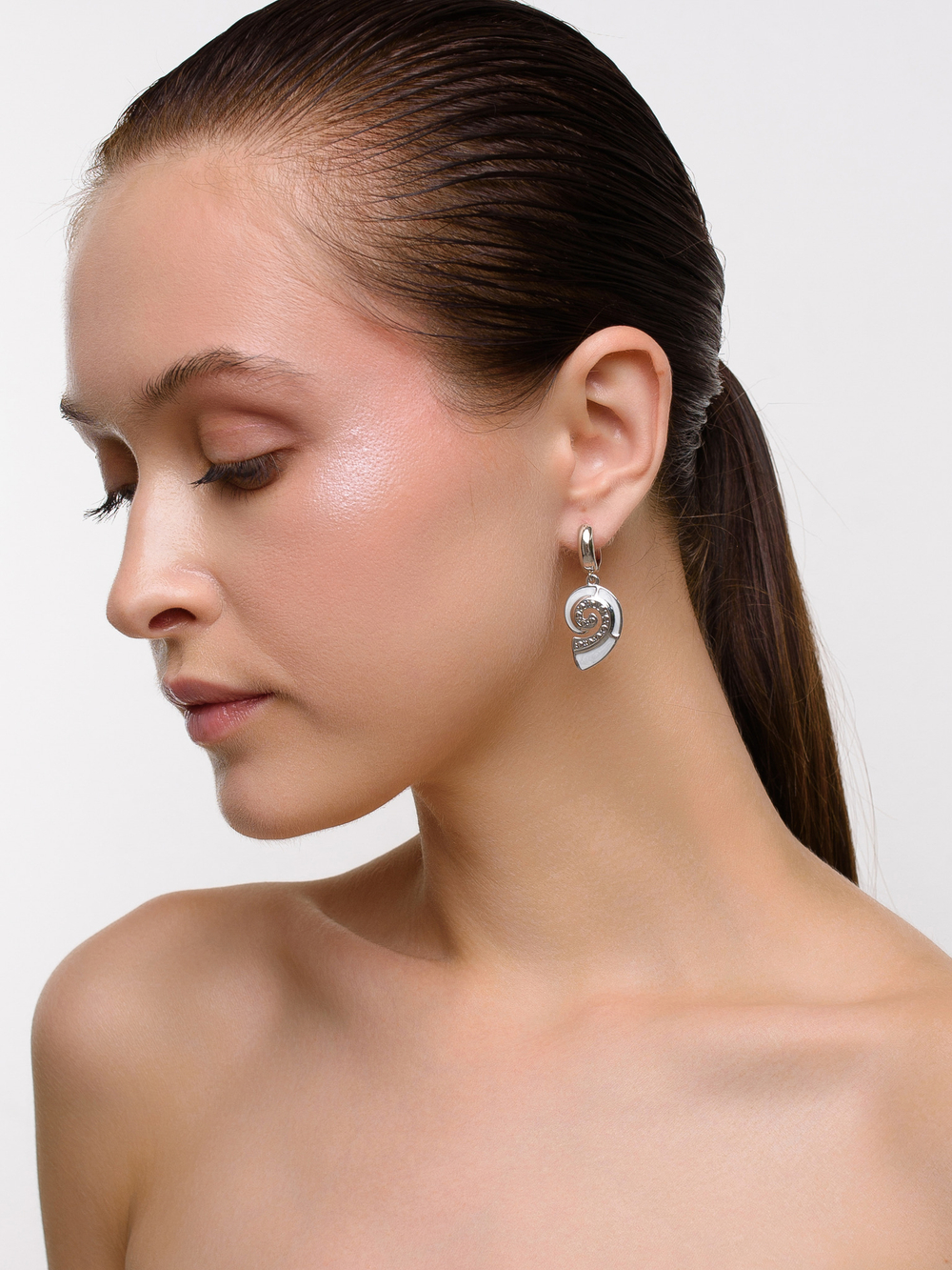 Серьги "White Pearl Turtle Shell" Silver