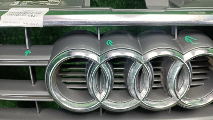 Решетка радиатора Audi A3 8V (2012-2016)