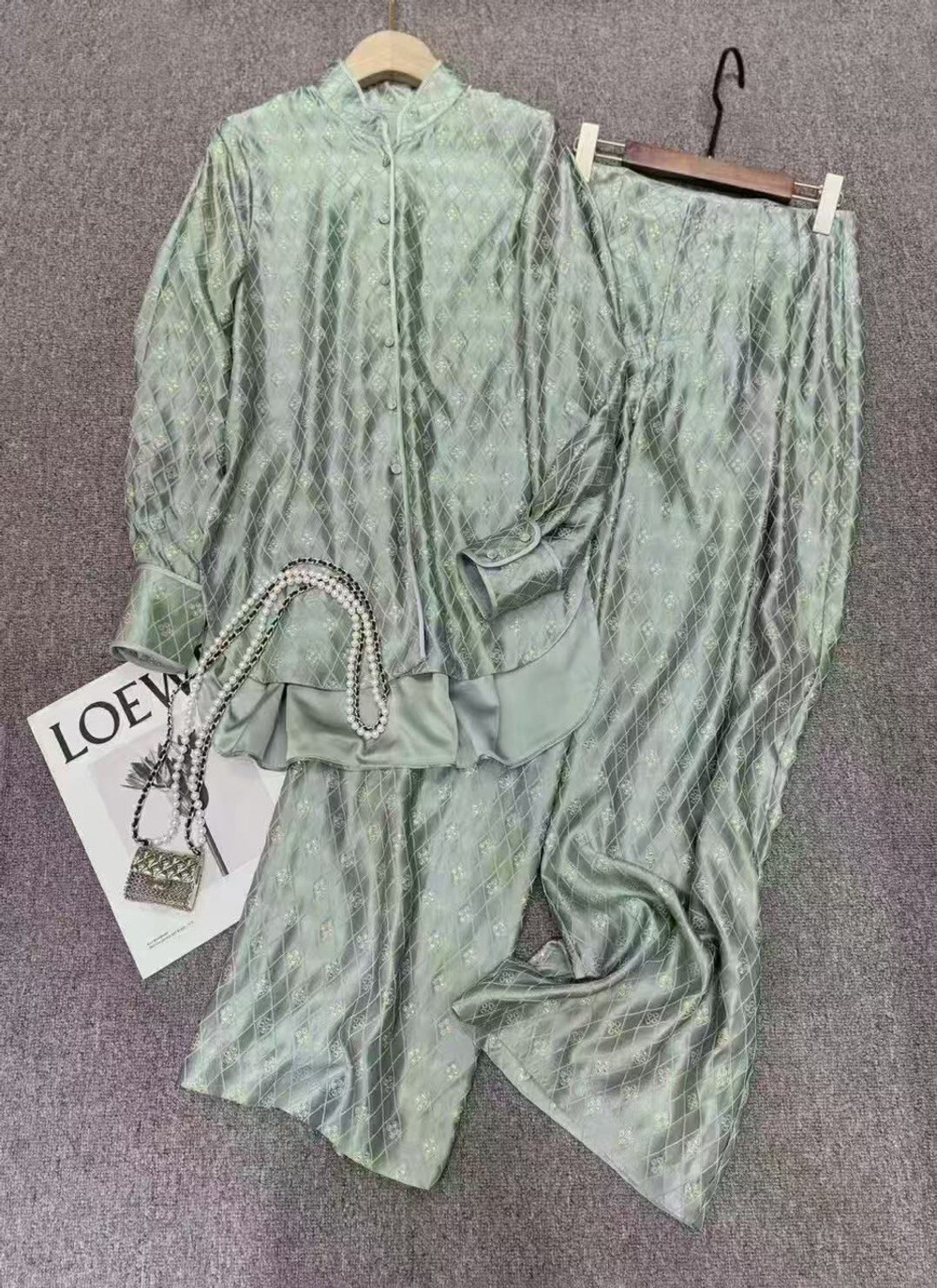 Костюм