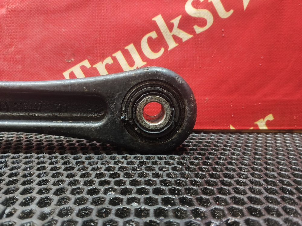 Стойка переднего стабилизатора