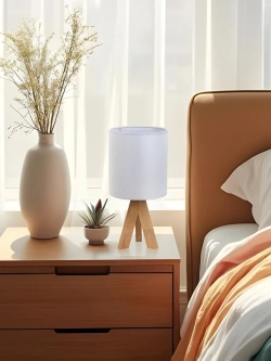 Настольный светильник деревянный, торшер на тумбочку