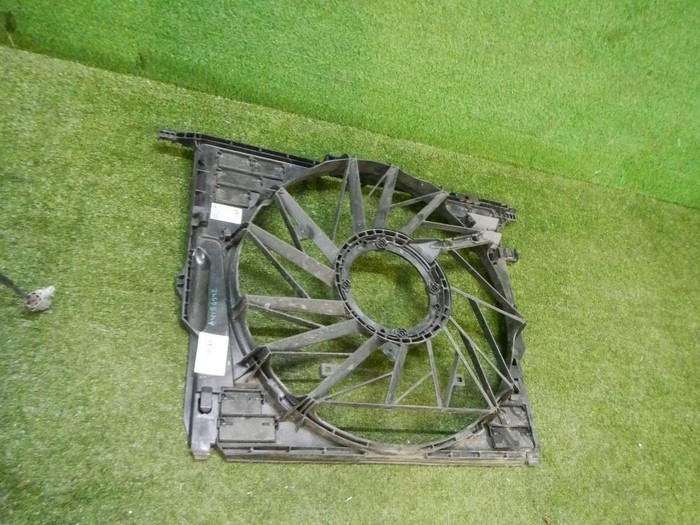 Диффузор вентилятора BMW 5er F10, F11 (2009-2017)