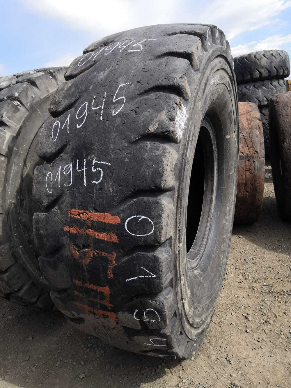 24.00R35 Michelin X-QUARRY шина б/у