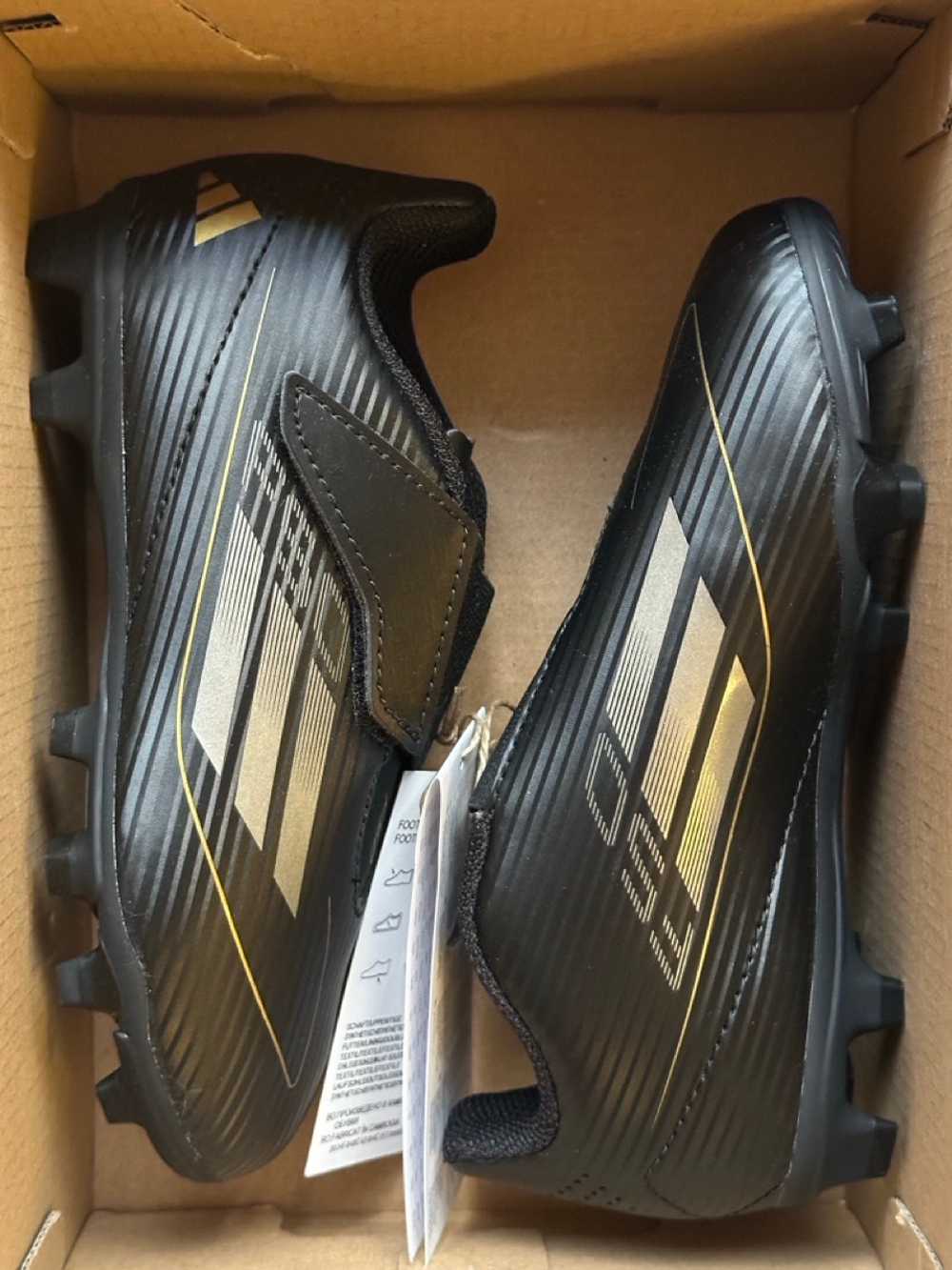 Бутсы adidas F50 Club Hook-and-Loop FxG Junior - черный