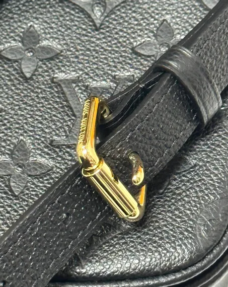 Сумка женская Louis Vuitton Pochette Metis черный