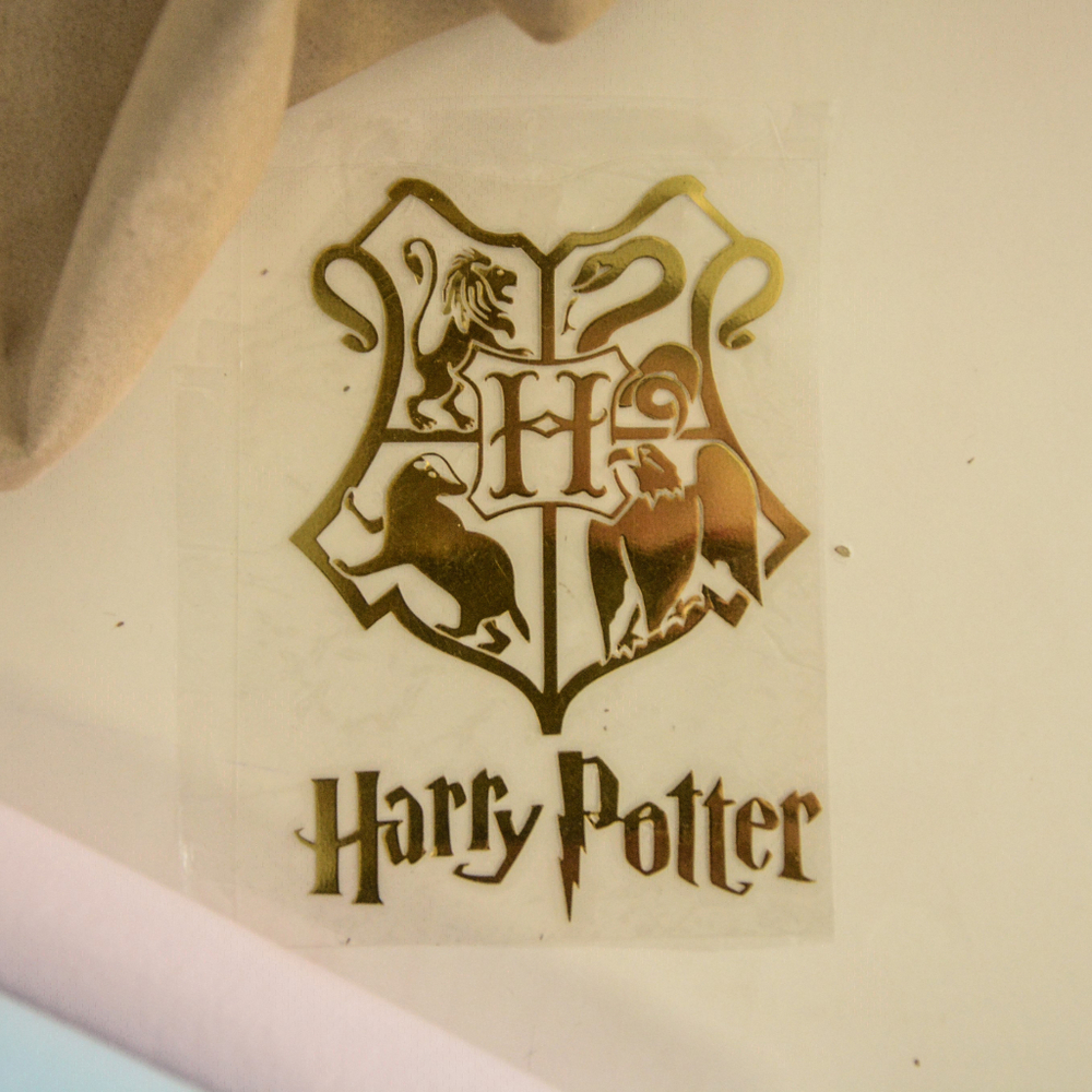 Картинка из термотрансферной пленки "Harry Potter" с логотипом
