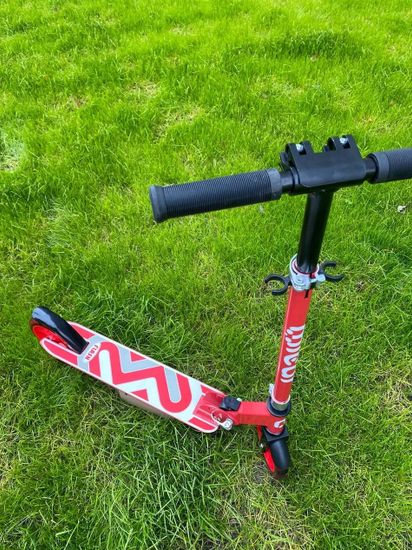 Складной двухколёсный самокат со светящимися колёсами и платформой Micar Flash 145 красный