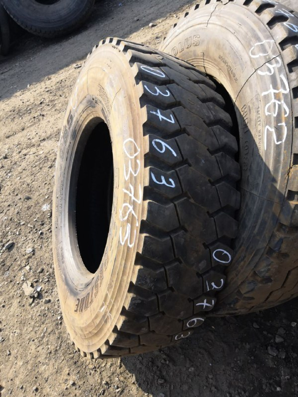 315/80R22.5 Bridgestone L355 шина б/у