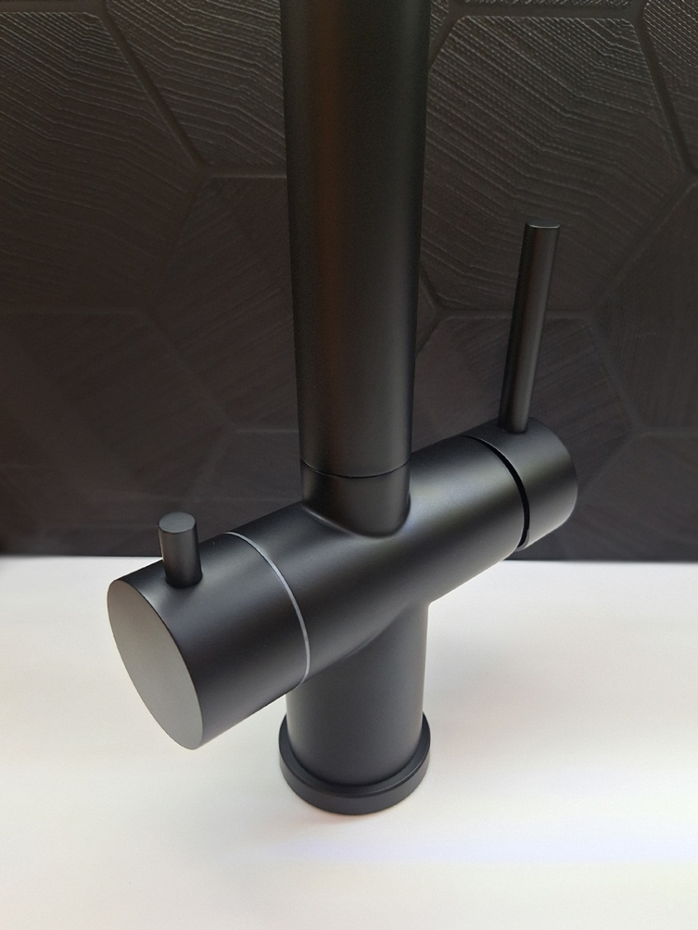 Смеситель для кухни с гибким изливом AltroBagno Flusso 050204 MB