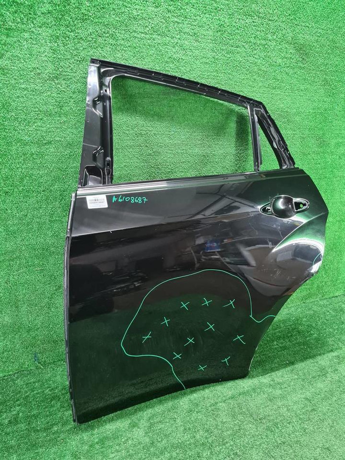 Дверь задняя левая BMW X6 F16 F86 (2014-2020)