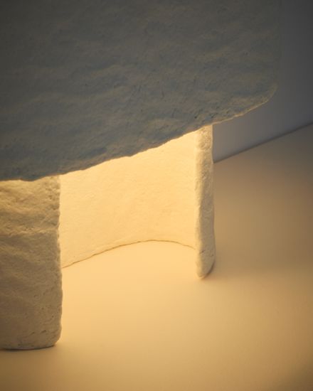 Белая настольная лампа Bedala из папье-маше