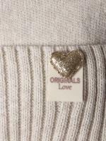 Шапка для девочки на осень