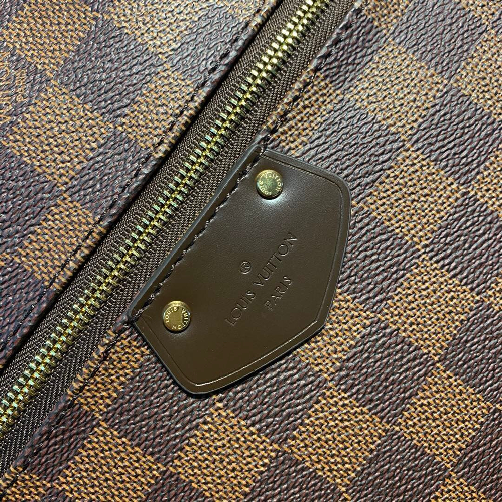 Louis Vuitton Iena MM