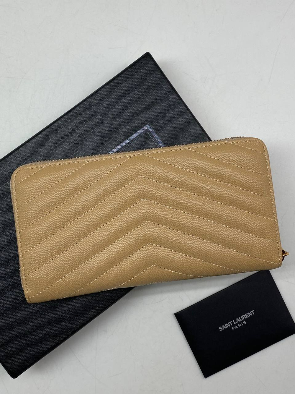 Кошелек Yves Saint Laurent