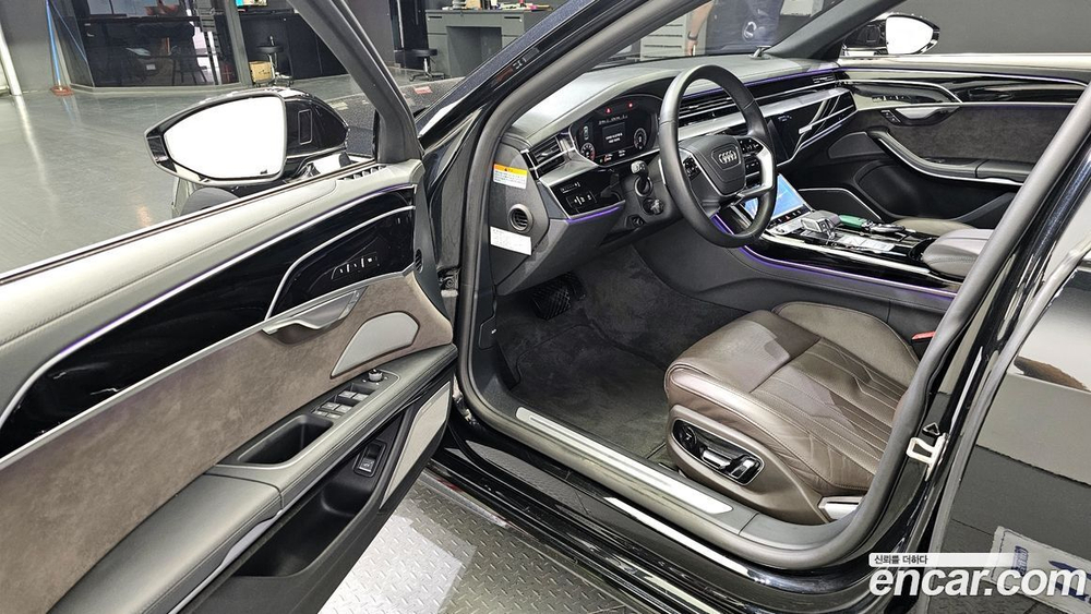 Audi A8 (D5) 55 TFSI Quattro LWB (12.2021)