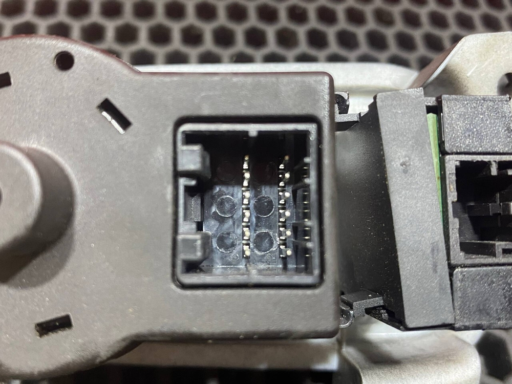 Переключатель света фар 2024г.