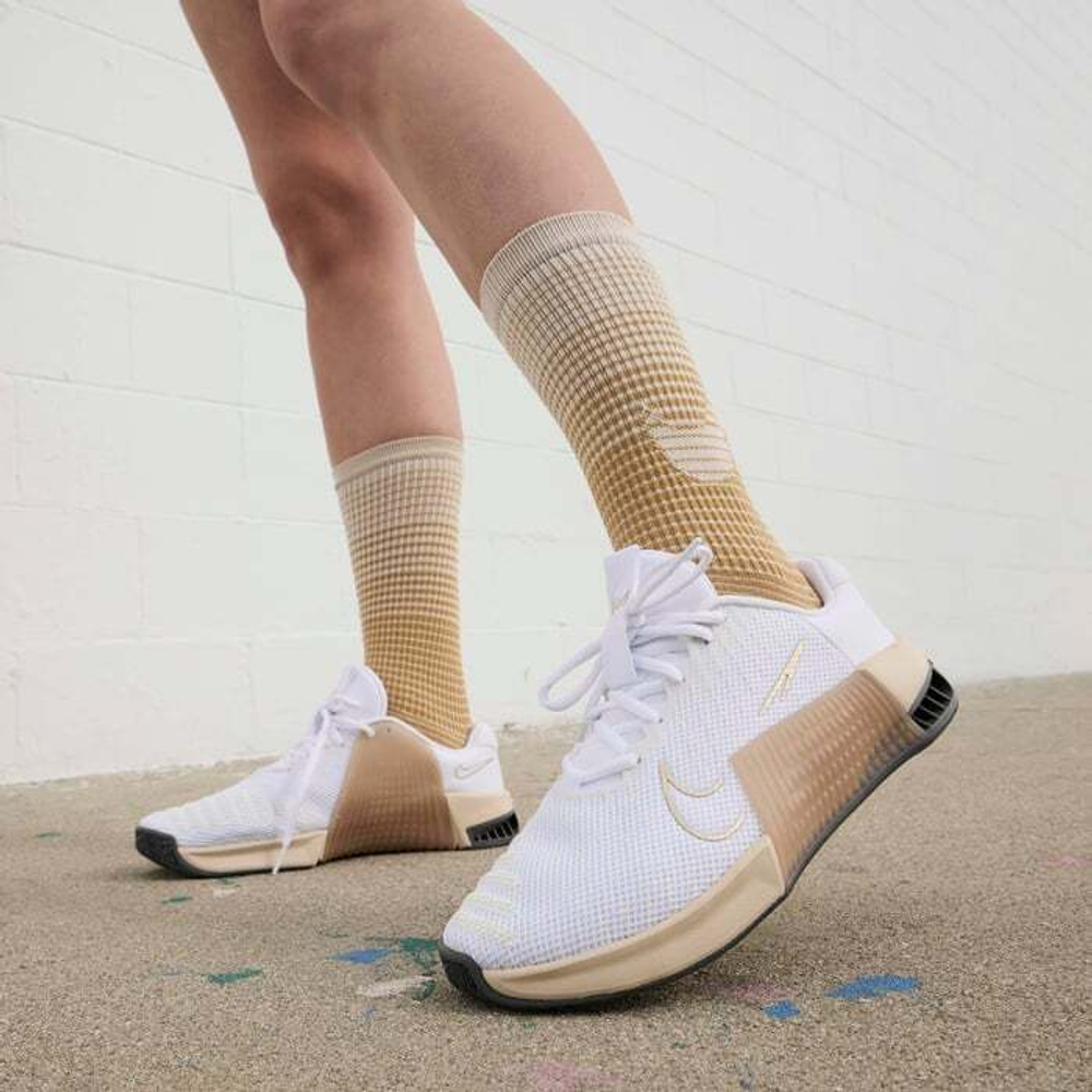 Кроссовки женские Nike W Metcon 9 (Бежевые)