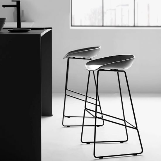 Стул полубарный Neo серый с чёрными ножками