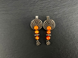 Серьги "Луннички с камнями и привесками".