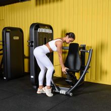 E7008 Жим от груди вертикальный. Стек 135 кг