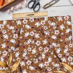 Ткань бифлекс цветы на бежевом