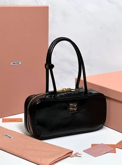 Сумка MIUMIU Beau naplak из лакированной кожи