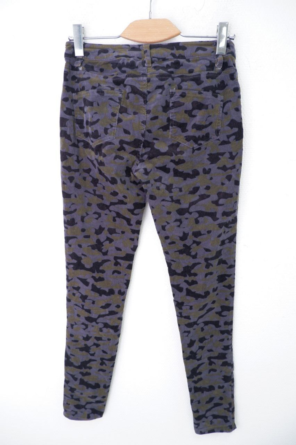 Штаны Body Flirt пятнистые 42 размер