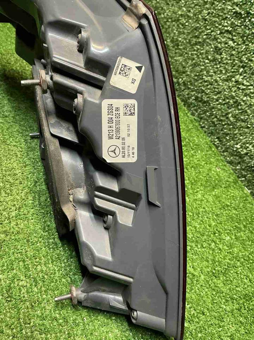 Фонарь правый Mercedes E W213 (2016-2021)