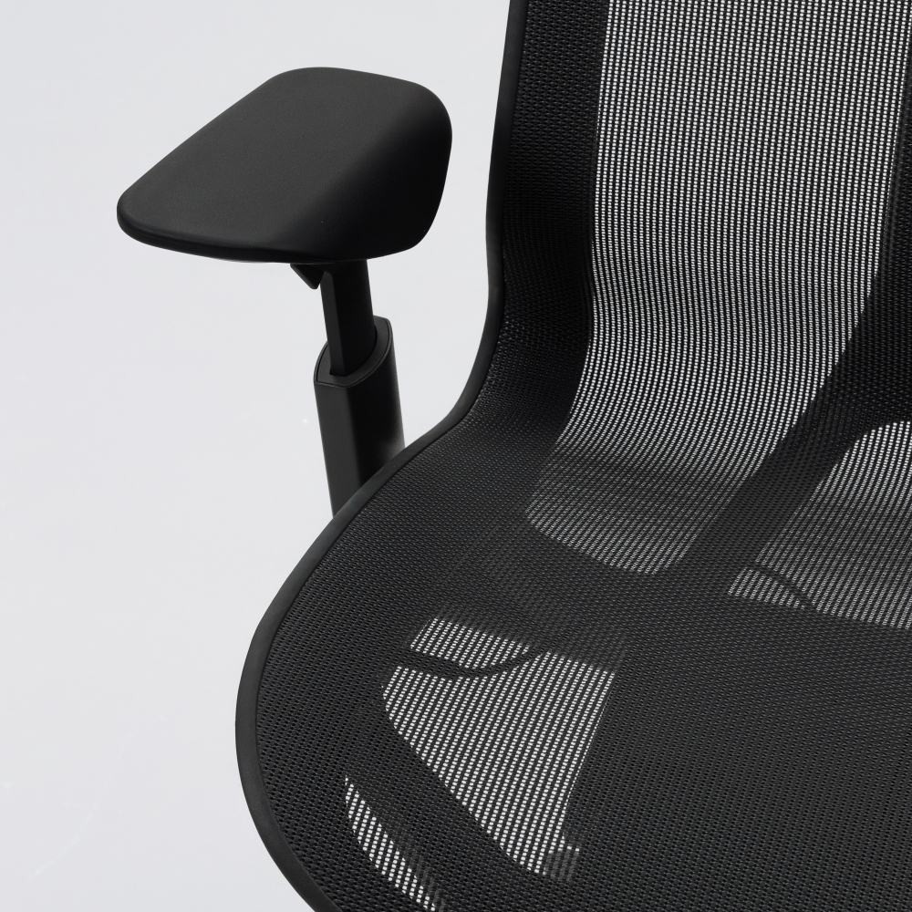 Кресло Herman Miller Cosm, высокая спинка, цвет Graphite, регулируемые подлокотники