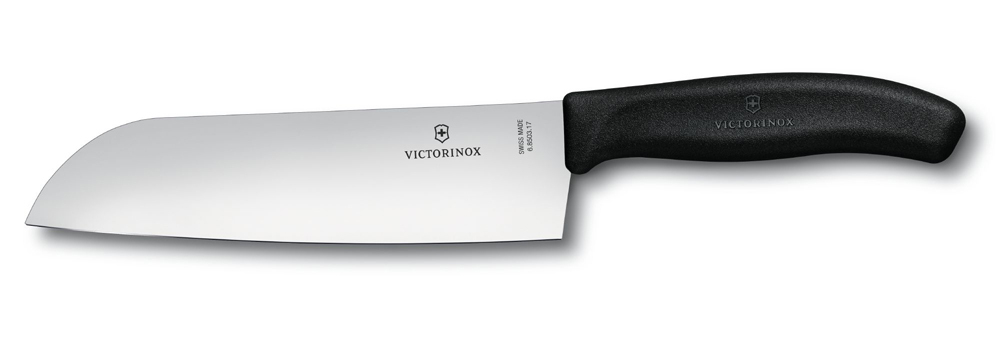 Фото нож Santoku VICTORINOX SwissClassic из нержавеющей стали 17 см чёрная пластиковая рукоять в картонном блистере с гарантией