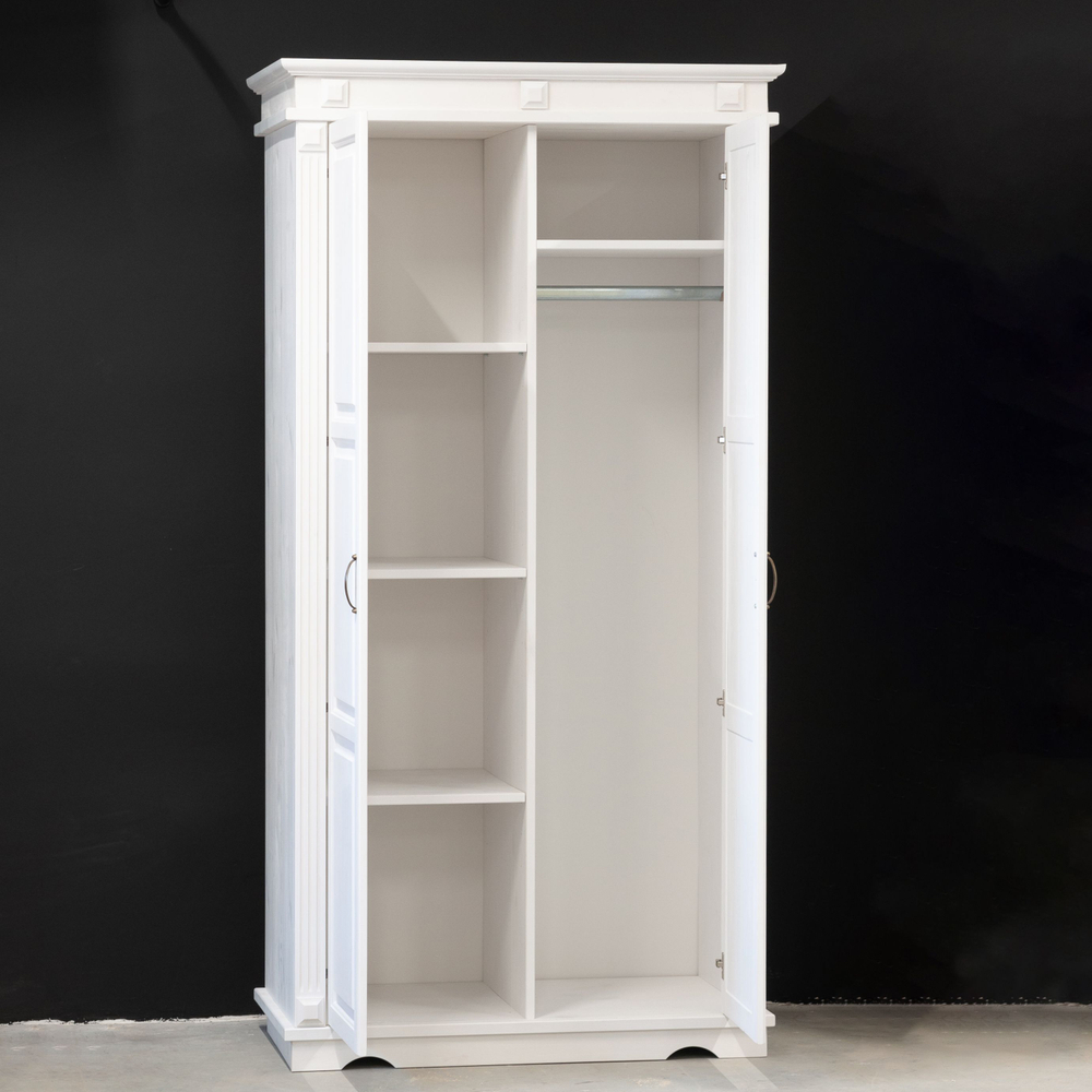 Шкаф для одежды распашной белый Харви двухдверный деревянный со штангой и полками, шкаф для вещей в прихожую и спальню с филенкой в викторианском стиле из массива сосны