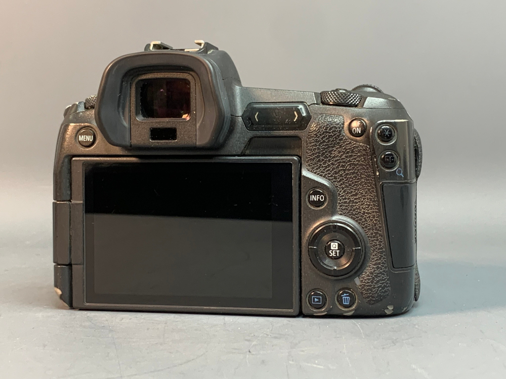 Canon EOS R 677.000 кадров