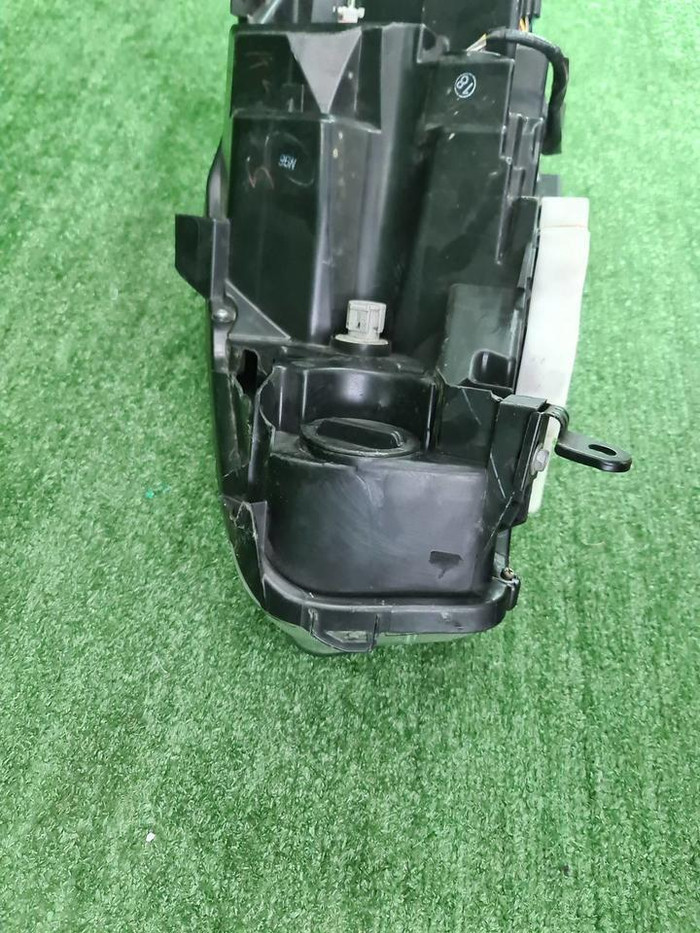 Фара правая Nissan Murano Z52 (2014-2022) LED