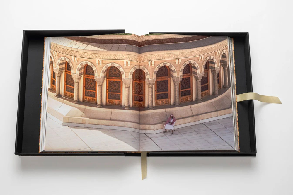 Assouline Книга Мекка: Священный город Ислама MAKKAH: THE HOLY CITY OF ISLAM