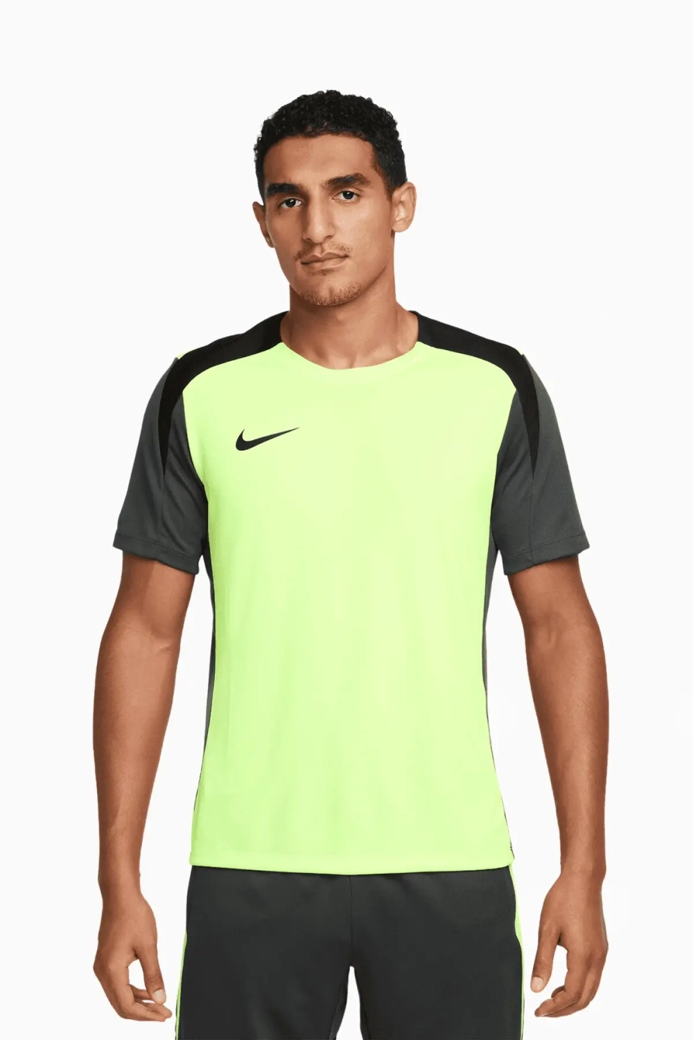 Футболка Nike Dri-FIT Strike - зеленый