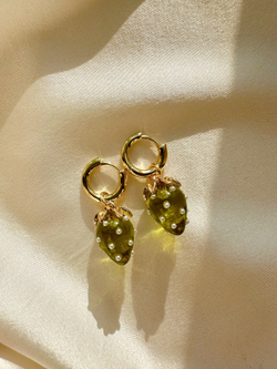 Серьги Клубнички мини оливковые