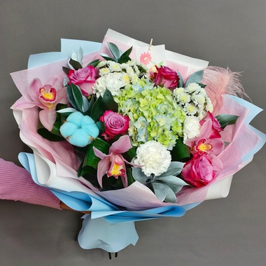 Авторский букет с гортензией