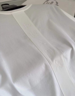 Футболка Prada