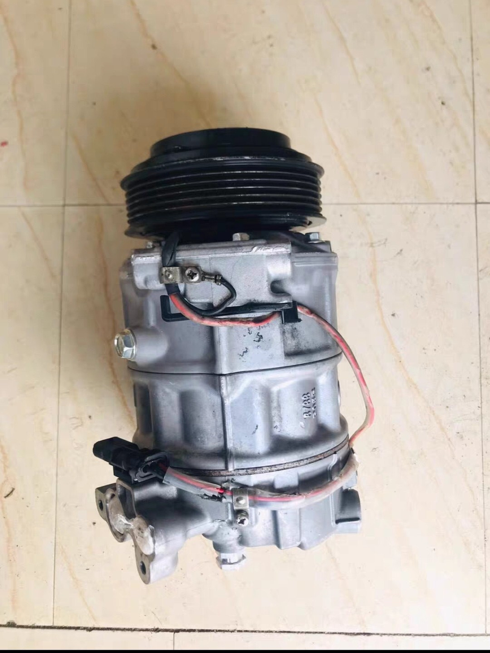 Компрессор кондиционера Land Rover Discovery 3/4, Range Rover Evoque, Freelander 2, Jaguar XF/XJ/XE