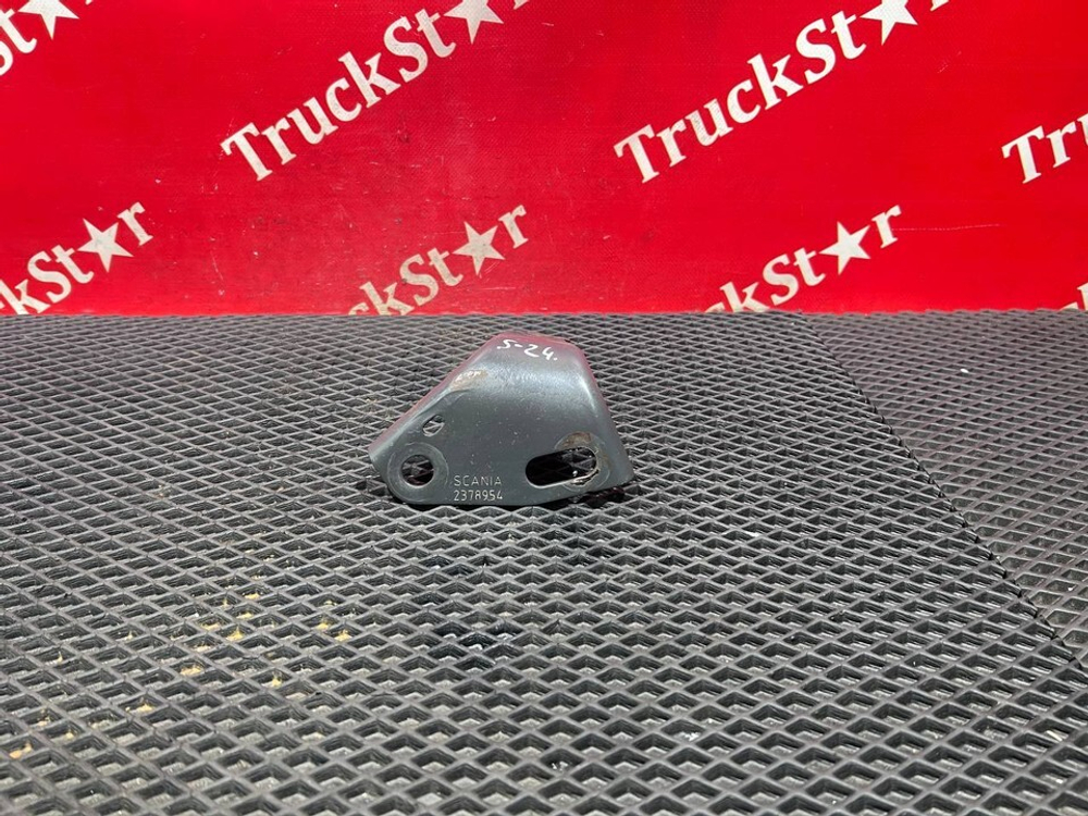 Кронштейн тормозных трубок