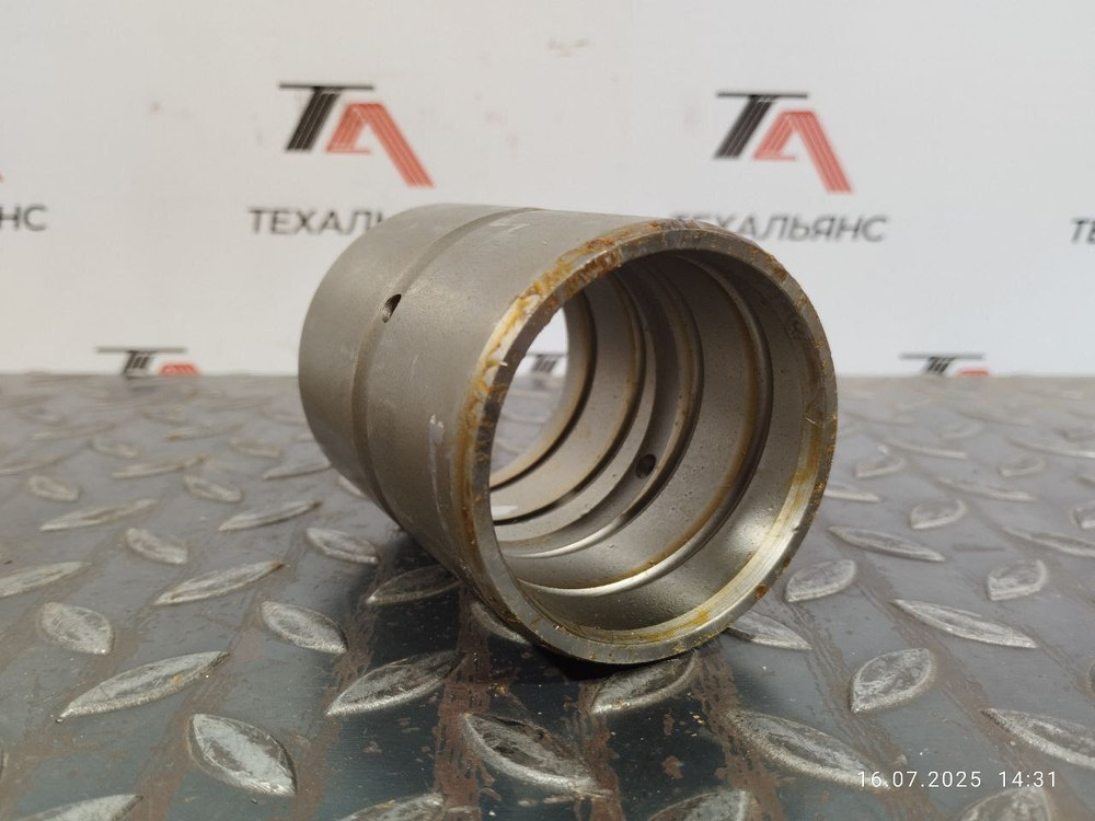 Втулка 331-1520