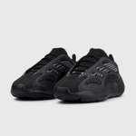 Кроссовки Adidas Yeezy Boost 700 v3 Wmns Alvah