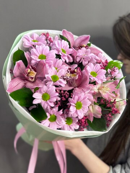 Авторский букет с орхидеями