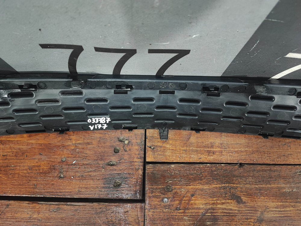 Решетка переднего бампера Mercedes GLE (V167) 18-нв Б/У Оригинал A1678858005