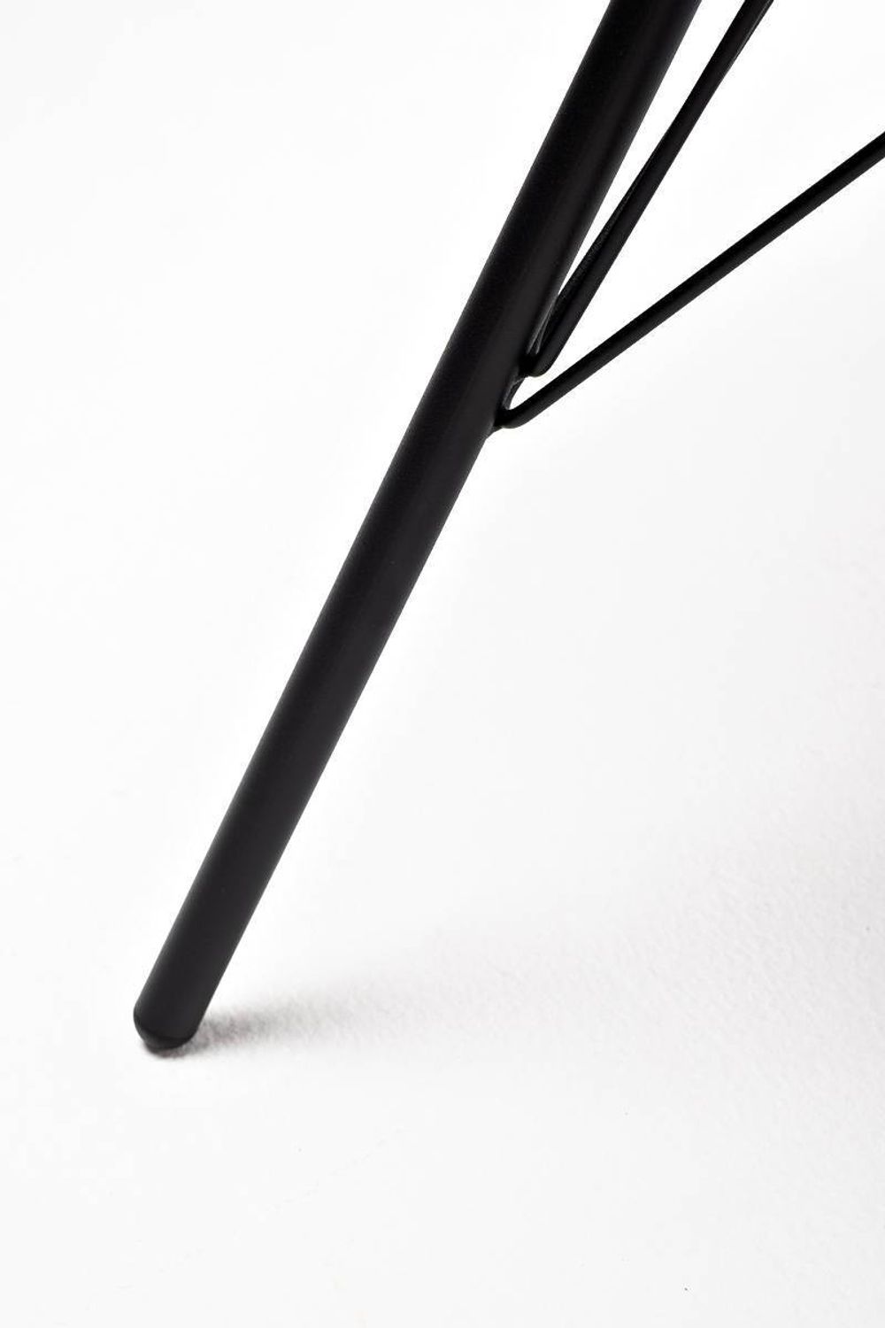 "Конте" интерьерный стол из HPL круглый Ø70см, цвет "серый гранит"