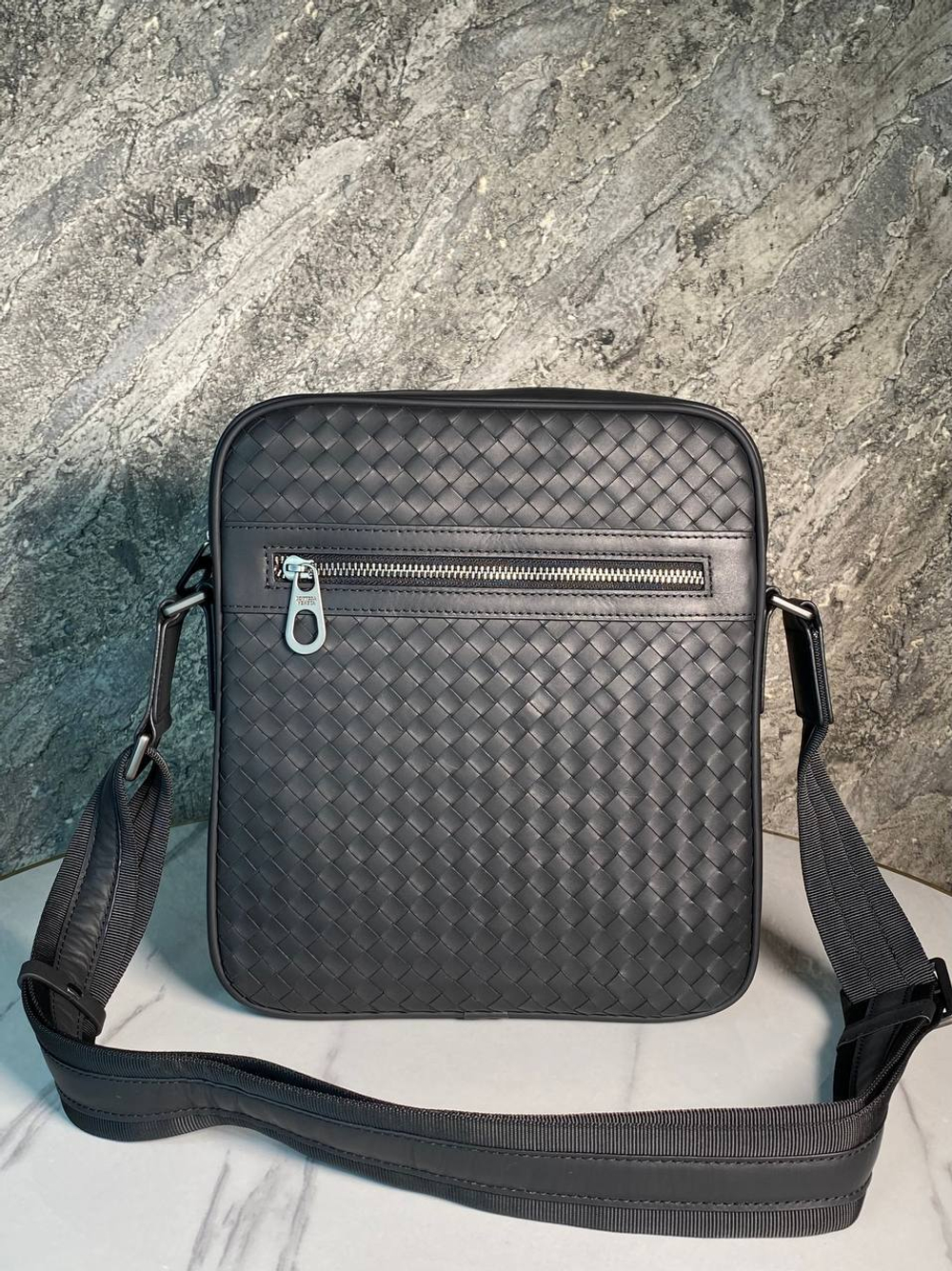 Сумка-мессенджер Bottega Veneta